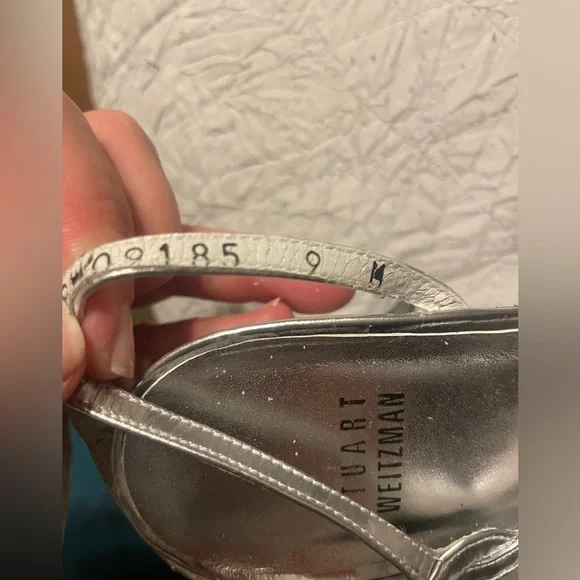 • Stuart Weitzman Metallic Silver  Leather Sandals size 9 - Picture 11 of 12